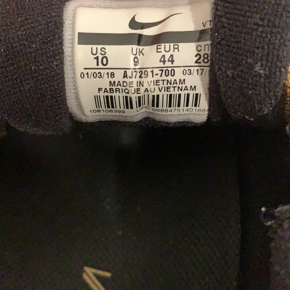 Nike Air VaporMax 97 Metallic Gold - Picture 6 of 12